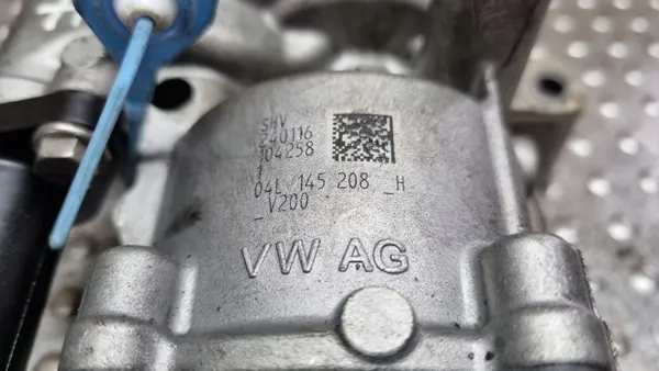 Pompe à huile d'occasion OEM 04L145208H pour VW 2.0TDI image 6