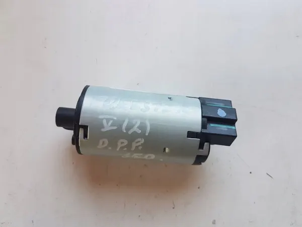 Subaru Forester Sitzmotor OEM Z2347299202 image 2