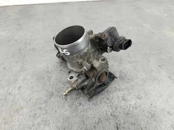 Gasklephuis OEM PRZEPUSTNICA TOYOTA YARIS I FL 1.3 16V image 3