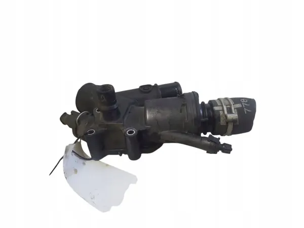 Carcasa de termostato PEUGEOT 5008 2.0L Diesel image 2
