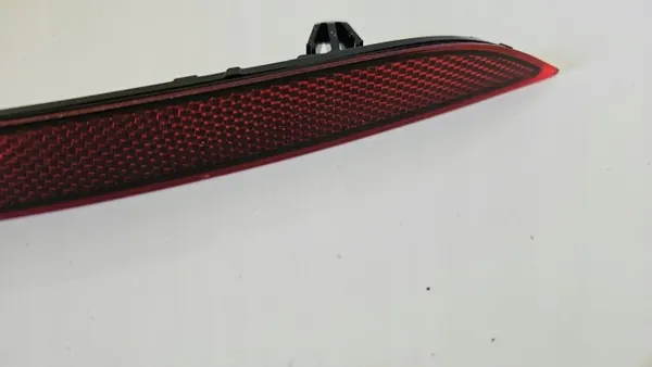 VW Golf 8 bakstötskåpsreflektor höger OEM 5H9945106 image 4