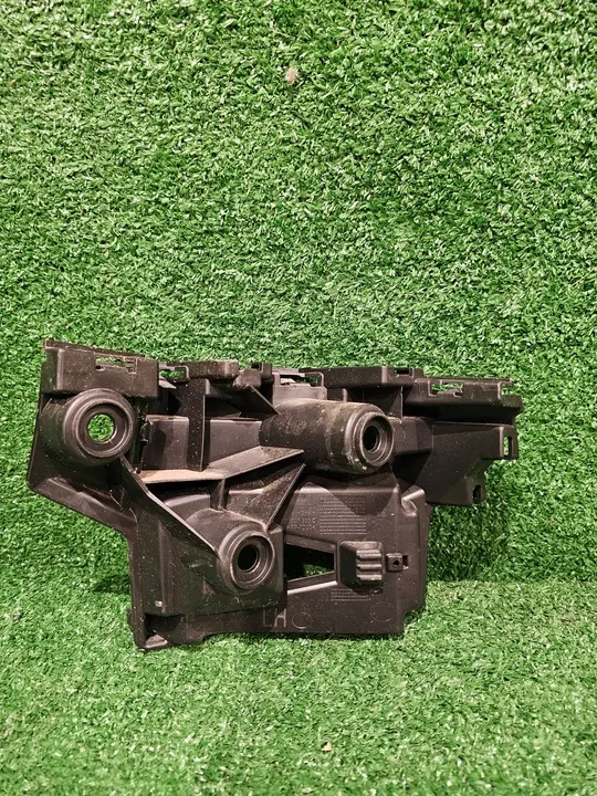 Scivolo di montaggio paraurti sinistro posteriore VW Taigo image 2