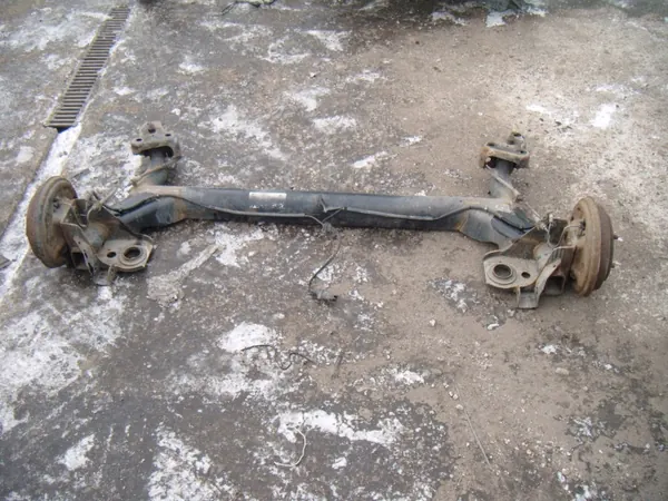 FORD FUSION LIFT 05- Poutre Suspension Arrière OEM image 4