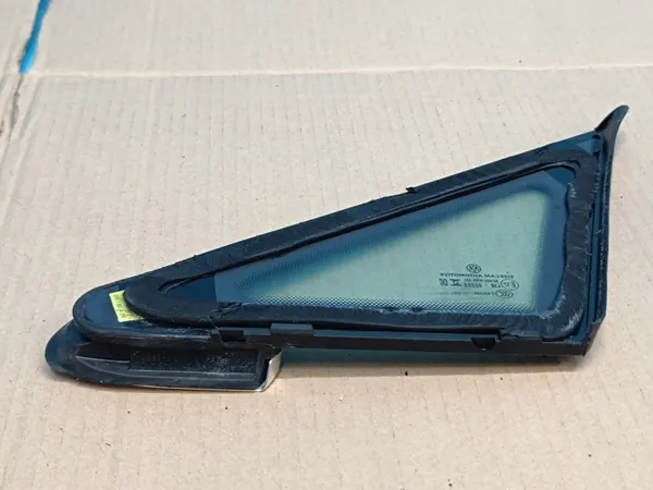 VW Golf 8 Variant Lift Oikea Etuoven Lasi OEM 5H0845412L image 4