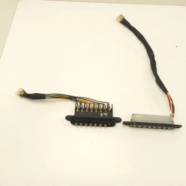 Mazda MPV Schiebetürverbinder OEM 040325 image 3
