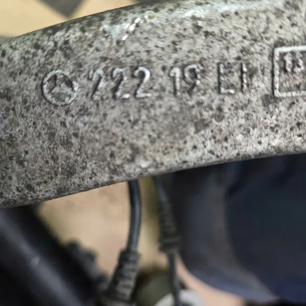Luftstötdämpare Framsidan Vänster Mercedes W222 A2223200100 image 10