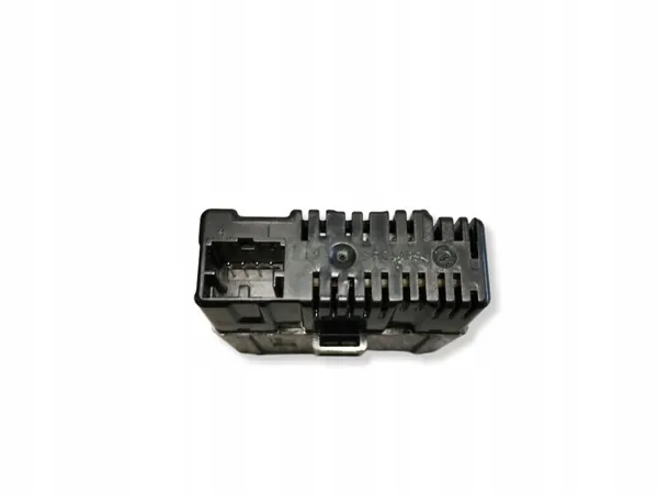 Puerto USB Cupra Formentor OEM 3G5035954A image 3