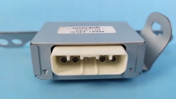 OEM 86681-42030 antennivahvistinmoduuli Toyotalle image 6