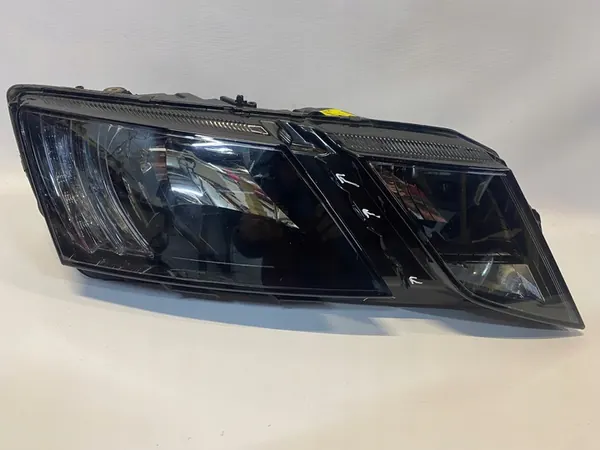 Farol Dianteiro Direito Skoda Octavia III Lift 16- OEM 5E1941016C image 2