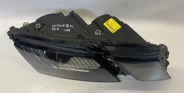 Farol Dianteiro Direito Skoda Octavia III Lift 16- OEM 5E1941016C image 6
