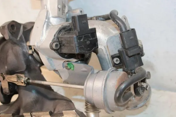 Turbocompressor OEM 53039880087 para Audi A6 2.0L image 6