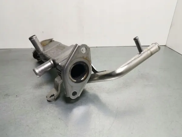 Toyota EGR-jäähdytin OEM FBZ6844 Auris E180 2014 image 3