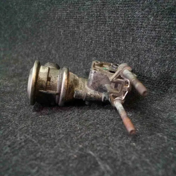 EGR-venttiili SEAT ALTEA (5P1) 1.6L 2005 OEM 06A131166E06A131351B image 3