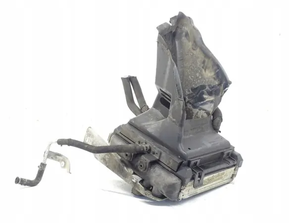 Apuvesijäähdytin OEM 8W0121212F Audi RS-malleihin image 3
