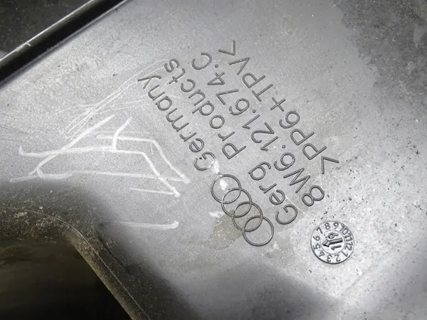 Apuvesijäähdytin OEM 8W0121212F Audi RS-malleihin image 5