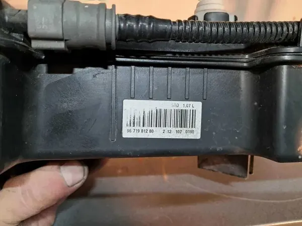 Tanque de Fluido DPF PEUGEOT 3008 967198128004 image 4