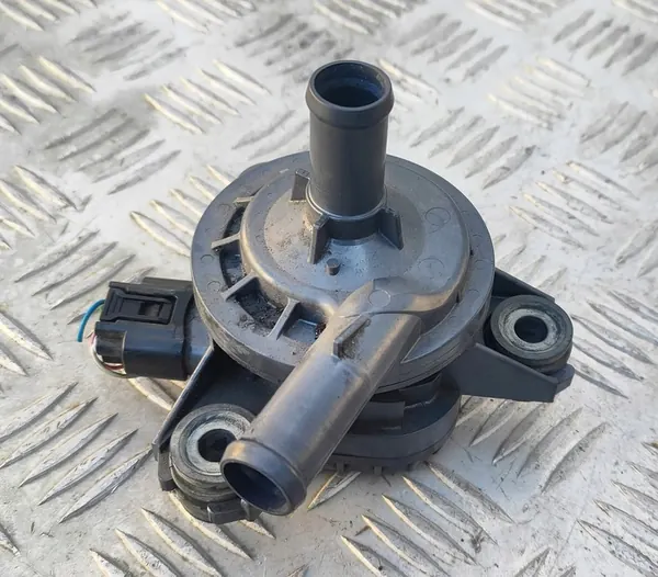 TOYOTA AURIS II 13-18 INVERTER WATER PUMP 1.8 HYBRID image 2