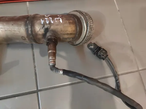 Mercedes W221 Abgaskrümmer OEM 3.0 CDI image 5