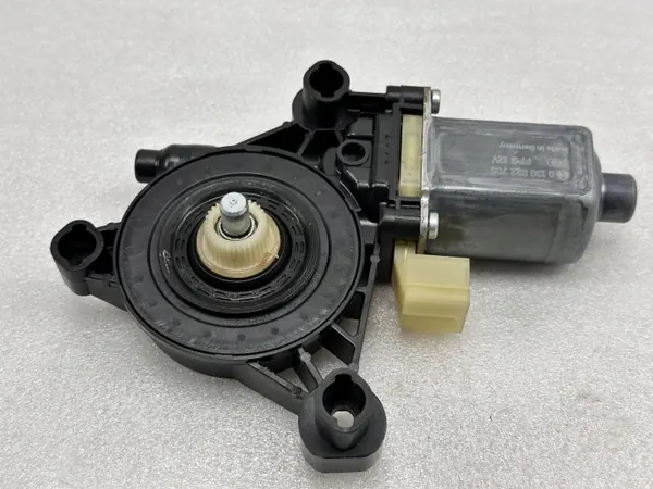 Régulateur de vitre avant Audi A1 2022 OEM 8W0959801 image 4