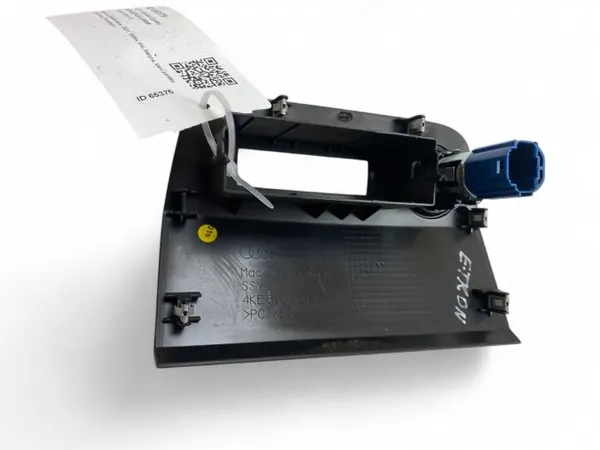 Audi e-tron 2021 Heck 12V-Steckdose OEM 4KE863324A image 7