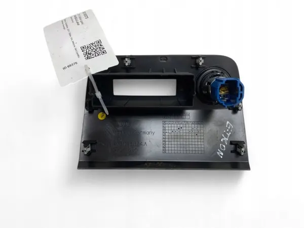 Audi e-tron 2021 Heck 12V-Steckdose OEM 4KE863324A image 8