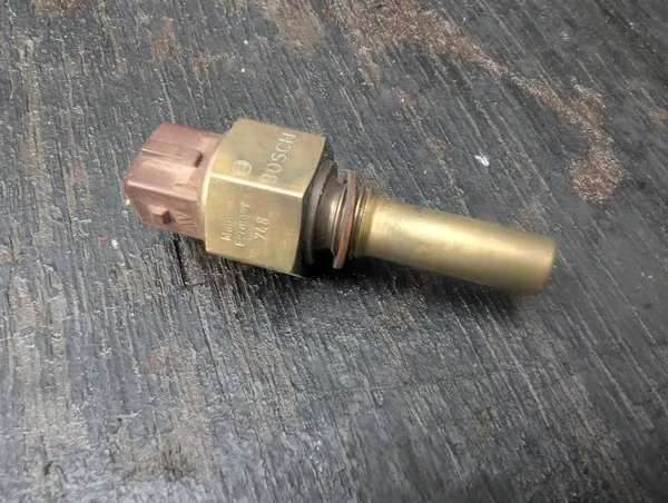 Kühlmitteltemperatursensor OEM 043906163A Audi 80/100 image 2