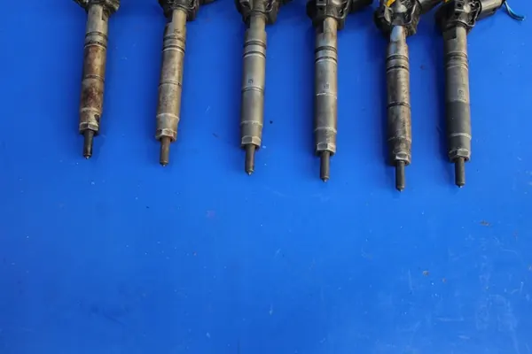 Injektor OE Mercedes W221 3.0 CDI OM642 image 3