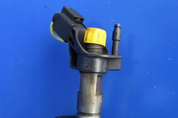 Injektor OE Mercedes W221 3.0 CDI OM642 image 6