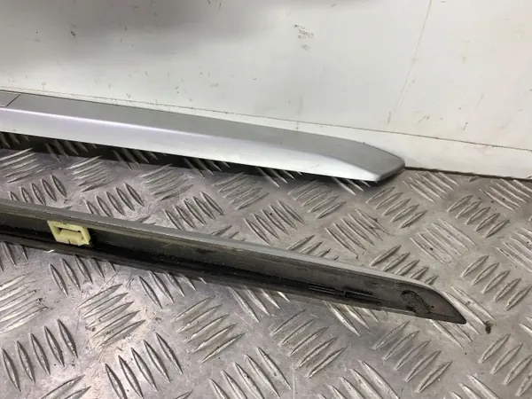 Subaru Legacy dakdragers OEM FBZ25029 - Gebruikt image 5