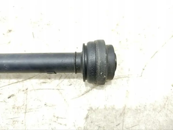Maserati Levante Vetoakseli OEM 06700319580 image 4
