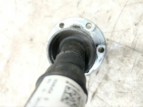Maserati Levante Vetoakseli OEM 06700319580 image 6