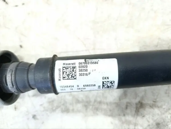 Maserati Levante Vetoakseli OEM 06700319580 image 9