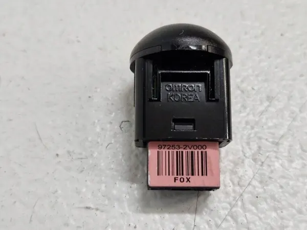 Sensor de Sol Kia Soul II OEM 97253-2V000 - Usado image 3