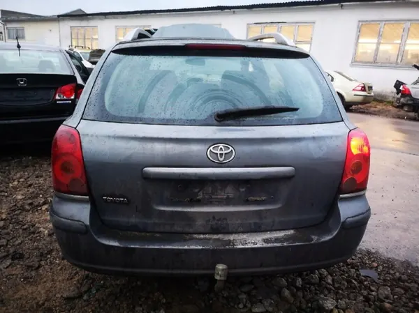 Colector de escape Toyota Avensis OEM 27040 2003 2.0L image 10