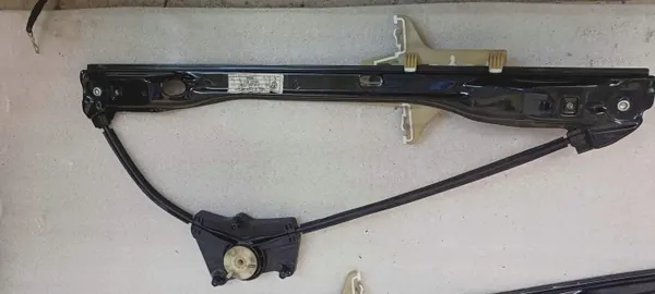 VW Amarok framruta regulator OEM 2H6837401A/2H6837402A image 5