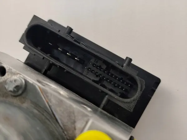 ABS-pump OEM 13277812 för Opel Corsa D - Begagnad image 3