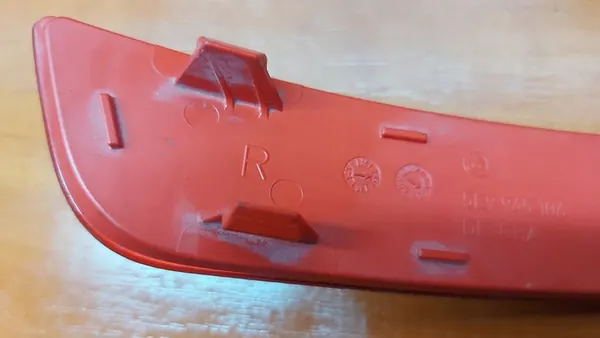 Oikea Takapuskuriheijastin Skoda Octavia III Kombi image 10