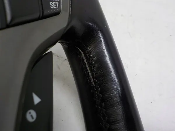 Volant Honda Accord VIII OEM 8801 YYT K88 Cuir image 5