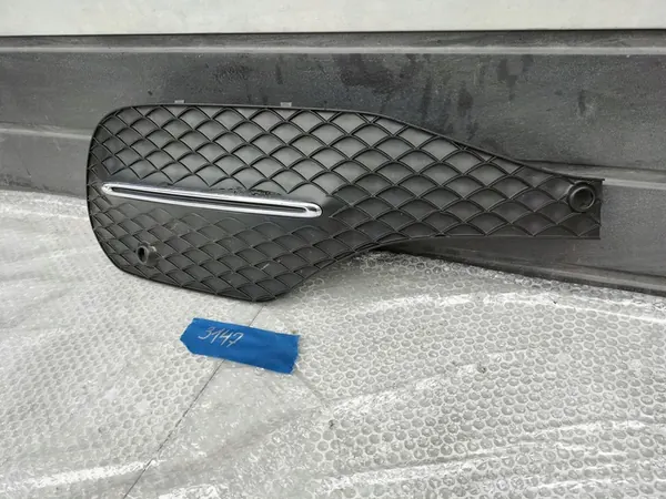 MERCEDES GLE W167 COUPE REJILLA DELANTERA A1678858802 image 3