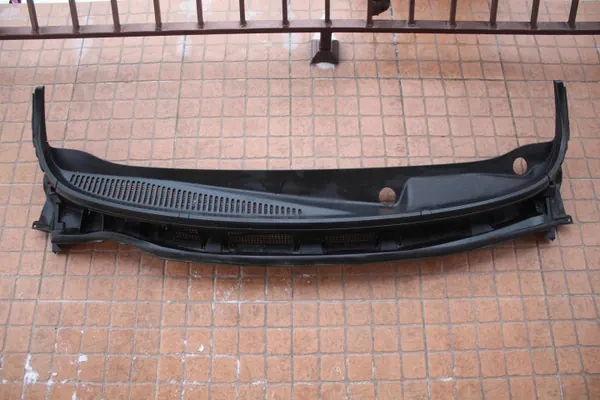 Nissan OE 668629U100 Gebruikte voorruitafdichting image 2