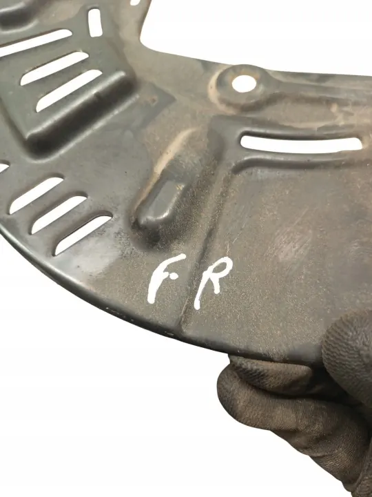 Subaru Ascent Främre bromsskydd höger OEM ATV113178 image 4