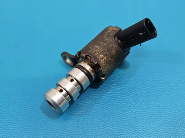 Oliedrukregelklep OEM 06K115243L - Gebruikt image 2