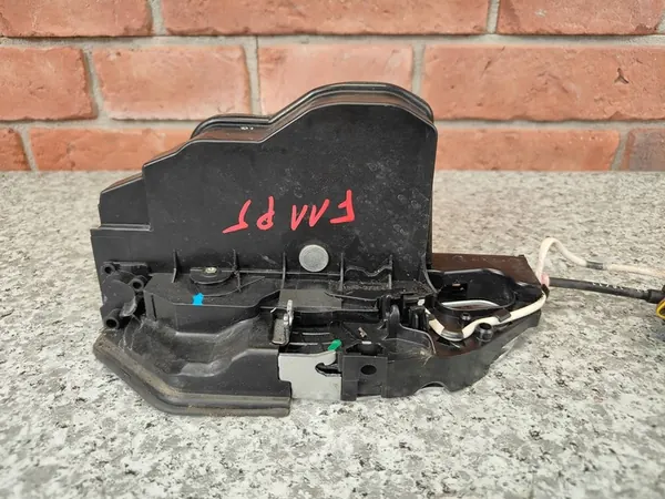 BMW F10 F11 Hintere Rechte Türschloss Soft Close 7154516 image 2