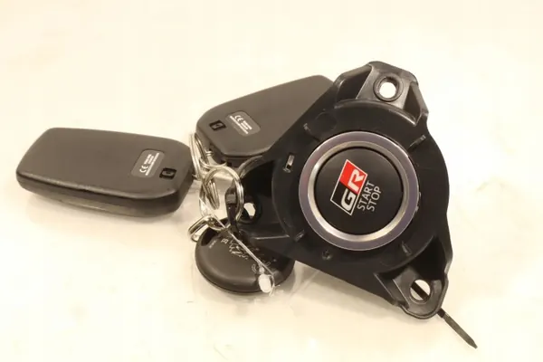 Interruptor Start Stop Toyota Corolla E21 GR Sport 1.8 Híbrido 55446-02610 image 3