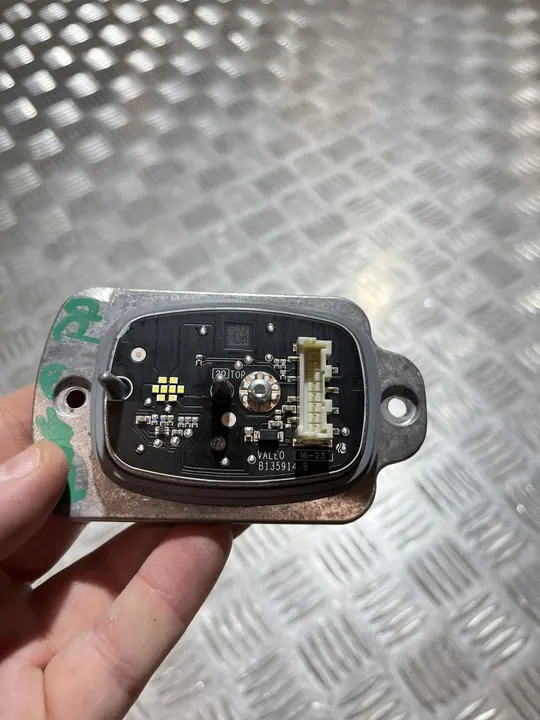 Módulo Conversor LED Ford Kuga MK3 2020- OEM B135914-B image 2