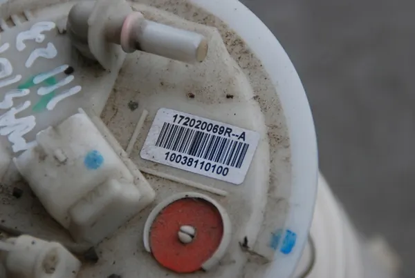 Bomba de Combustível Renault Master III 172020069R image 2