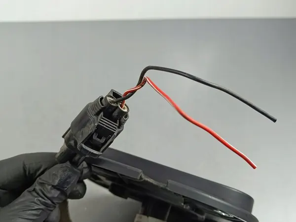 Tomada 12V traseira SsangYong Musso 2020 FOB41498 image 2