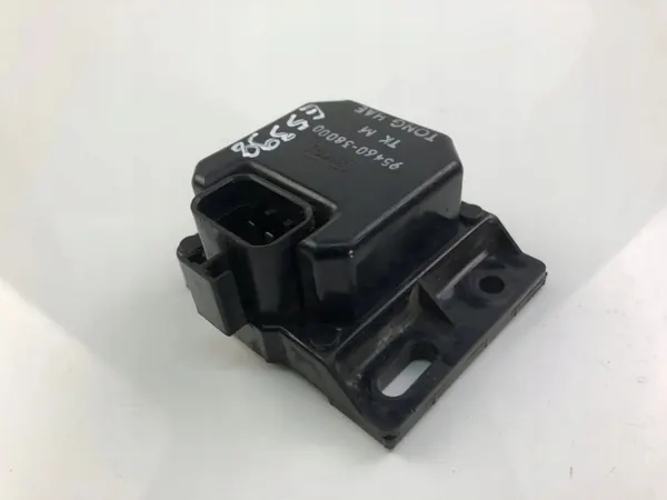 Relé Hyundai OEM 9546038000 para Sonata IV (EF) image 3