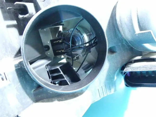 Vasen Ajovalot VW Passat CC 08-12 USA image 8