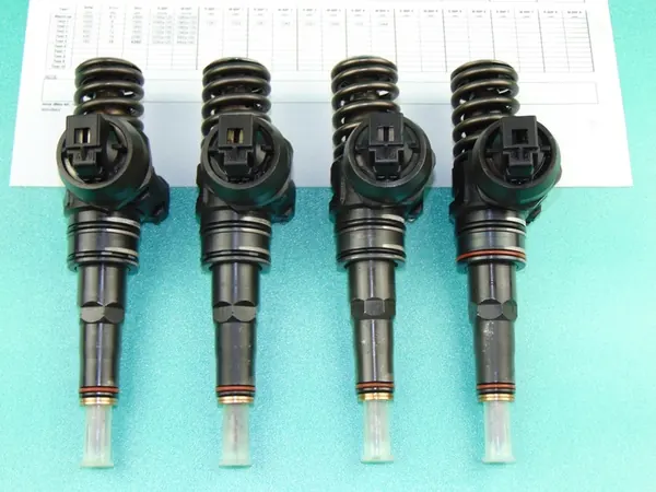 VW CADDY GOLF 2.0 SDI Injetor 038130073BR image 5